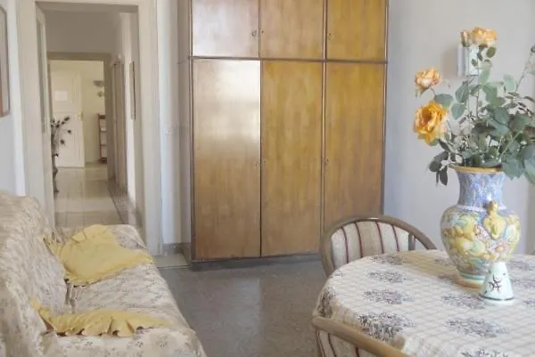 Aurora فندق سيراكوزا